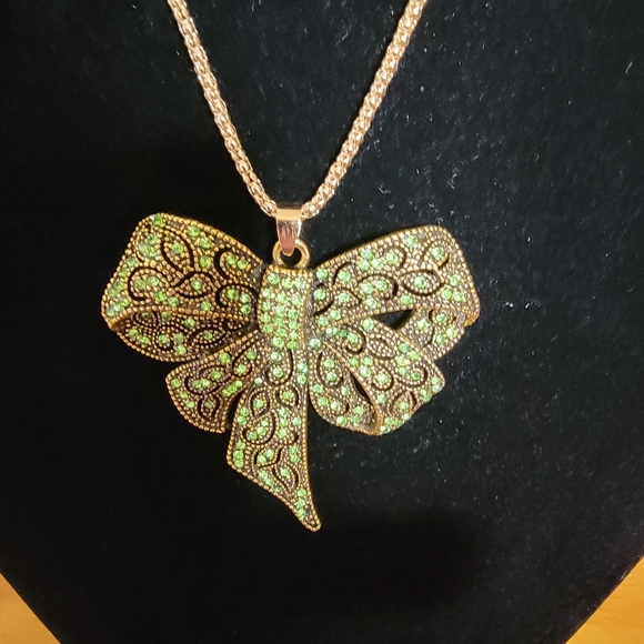 Betsey Johnson Jewelry - NWT Betsey Johnson Green Bow Necklace